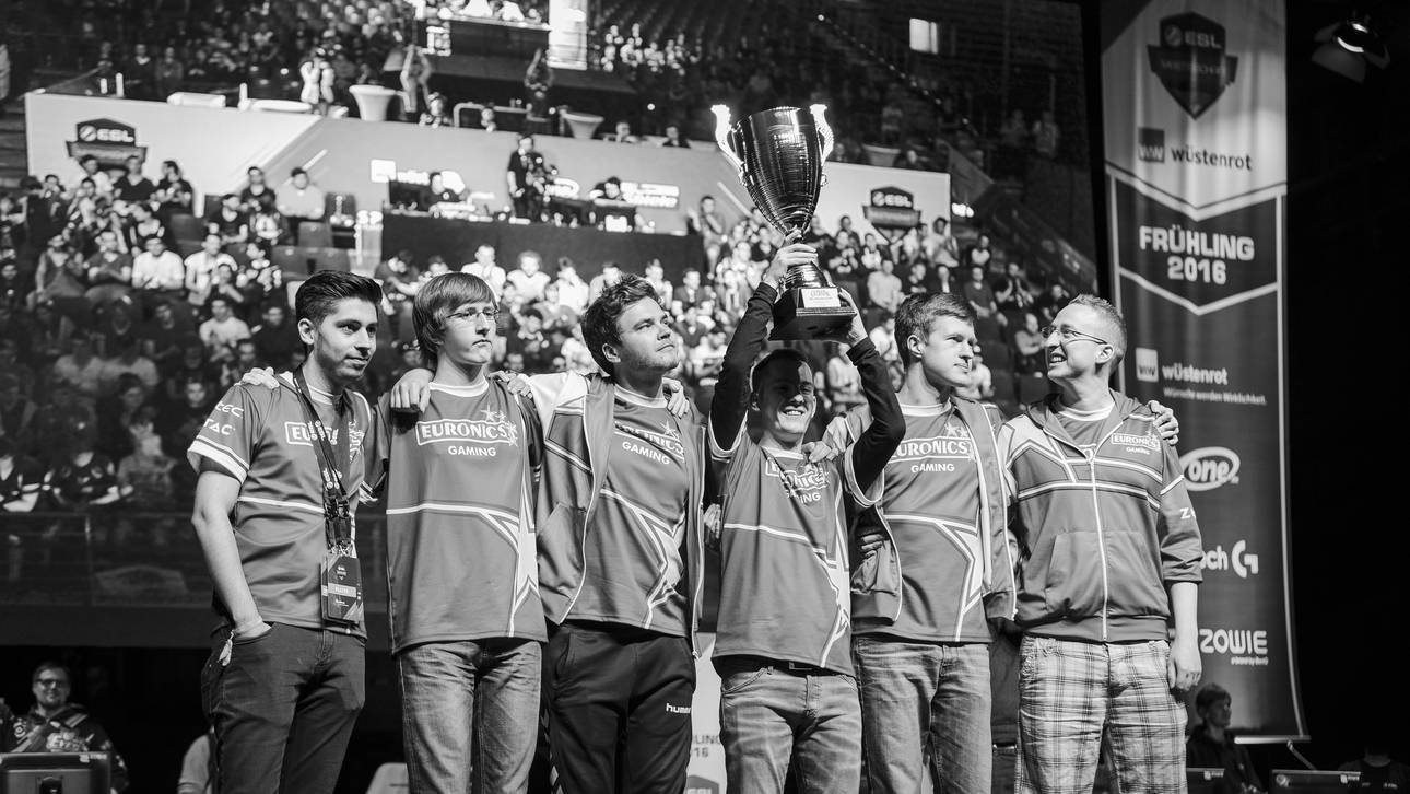 ESLM: EURONICS mit Doppelsieg