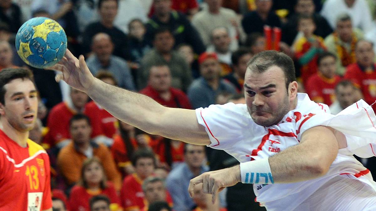 RHEIN-NECKAR LÖWEN: Kreisläufer Rafael Baena wechselt vom spanischen Erstligisten BM Puente Genil zum Vizemeister. Die Löwen reagieren damit auf den Ausfall von Hendrik 
Pekeler, der wegen eines Knorpelschadens im Knie lange ausfällt