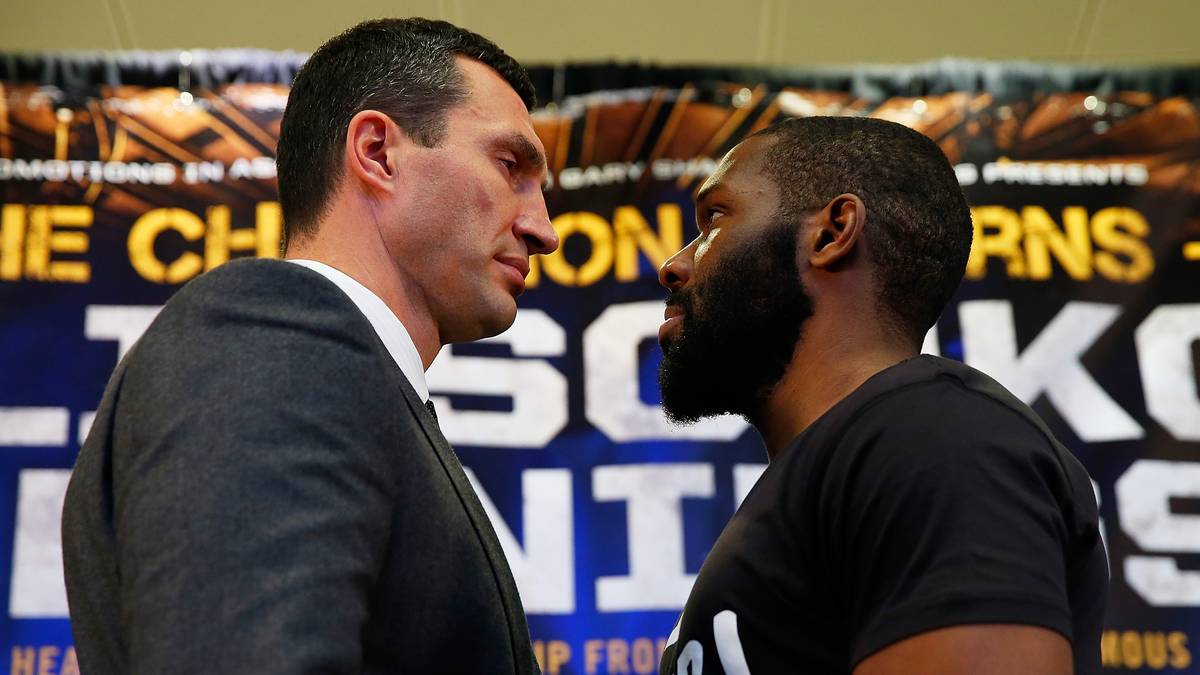 Zum Ende wird es dann doch ein wenig ernster. Es kommt zum berüchtigten Staredown: Die beiden Boxer blicken sich starr in die Augen, als "By-By" plötzlich ...