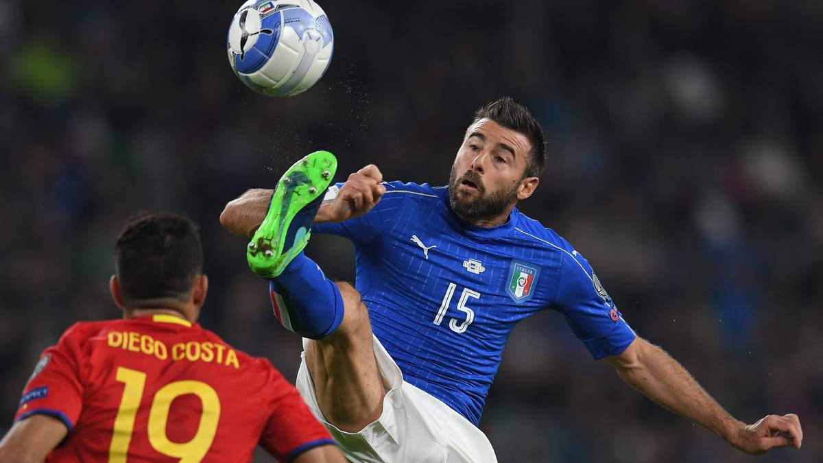 Wie Buffon ist Barzagli auch in der Nationalmannschaft noch eine feste Größe. Der Weltmeister von 2006 war auch einer der Protagonisten der ersten und einzigen deutschen Meisterschaft des VfL Wolfsburg 2009