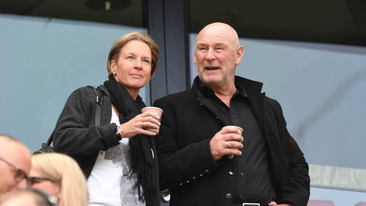 Die Bundestrainerin Martina Voss-Tecklenburg mit Ehemann Hermann Tecklenburg