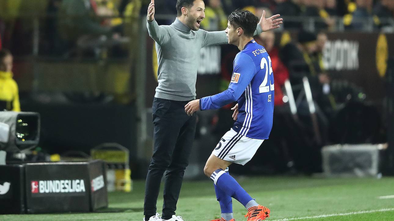 Borussia Dortmund v FC Schalke 04 - Bundesliga