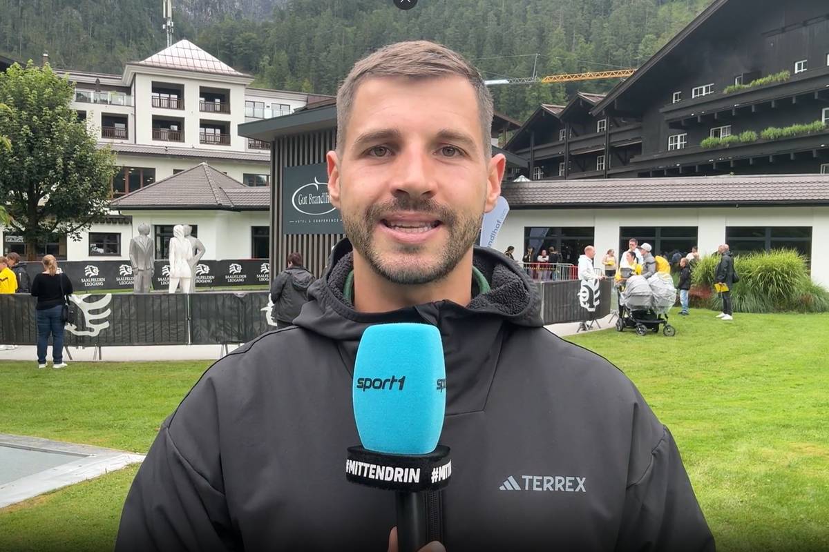 So hat sich Borussia Dortmund den Start ins Trainingslager sicher nicht vorgestellt. Die geplante öffentliche Einheit fällt im wahrsten Sinne des Wortes ins Wasser.