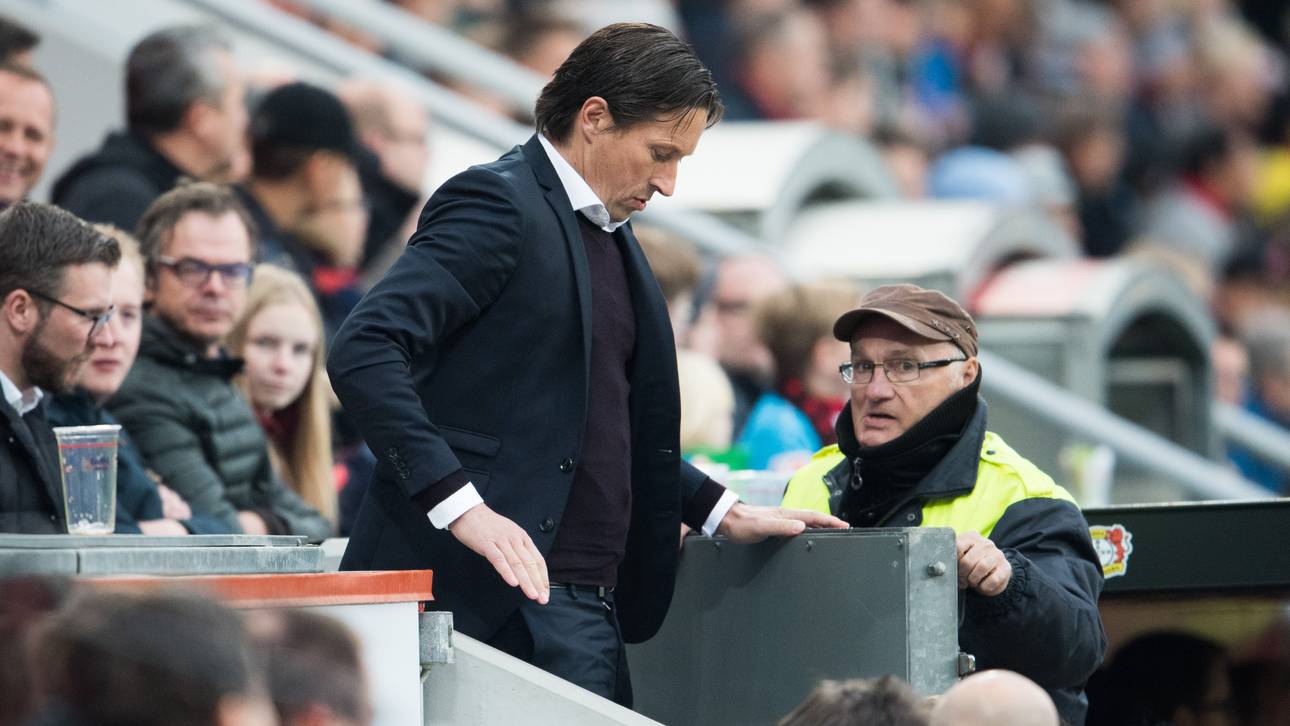 Schmidt von Ordnern aufgehalten