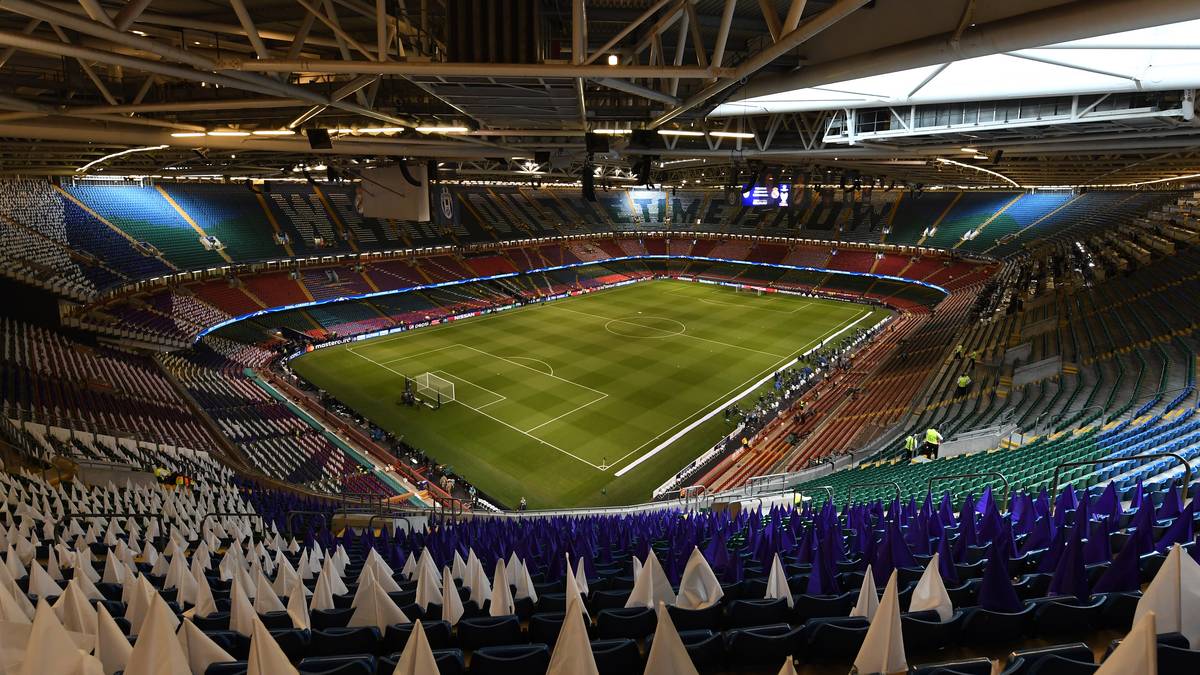 Vorhang auf für das Finale der Champions League: Im Millennium Stadium in Cardiff herrscht einige Stunden vor dem Anpfiff noch Ruhe. In der Stadt stimmen sich die Fans von Juventus und Real Madrid auf das Endspiel ein. SPORT1 zeigt die Bilder aus Wales.