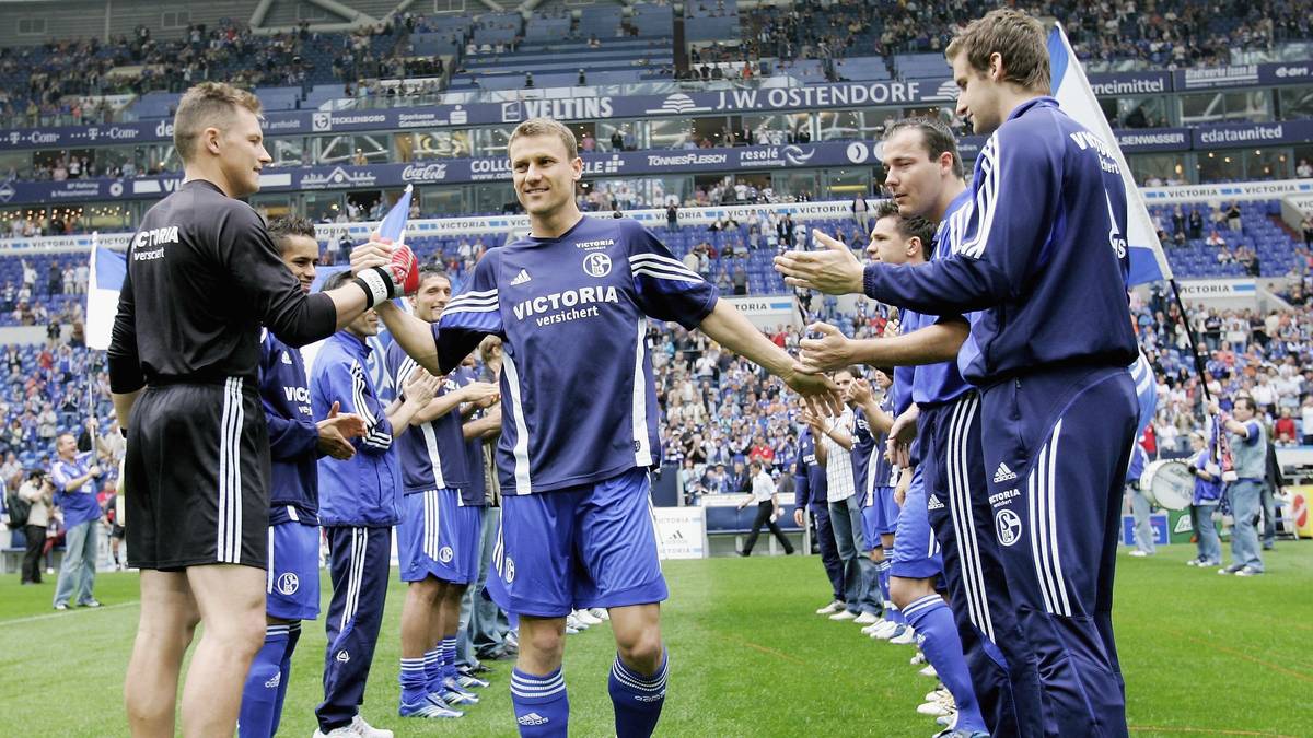 Damit setzte er sich vor Sand. Der Ex-Schalker erzielte 1997/98 28 Treffer für Bröndy IF und war bis dahin Rekord-Torschütze in Dänemark

