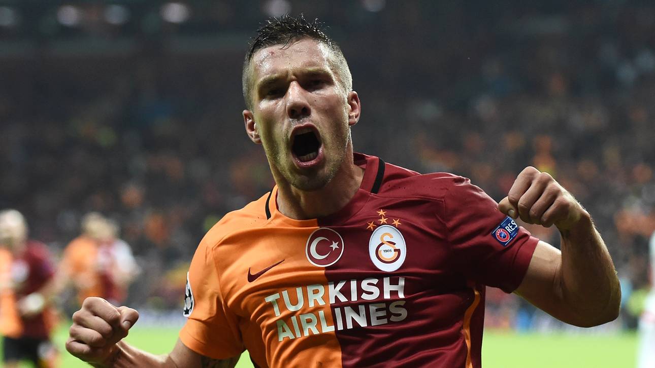 Podolski führt Gala zu Kantersieg