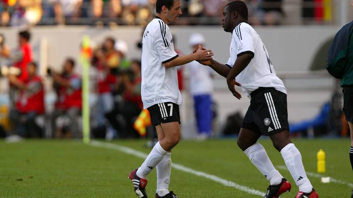 Gerald Asamoah (eingewechselt ab 90.): Damals war „Asa“ 23 Jahre jung - und trotzdem schon echter Schalker. Den Knappen blieb er bis 2024 in vielen Rollen treu. Dann trennten sich die Wege. 