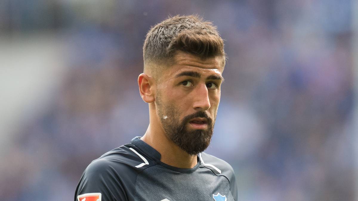 PLATZ 15 - TSG HOFFENHEIM: 74,95 (Lotto). Sportlich in der Champions-League-Qualifikation, bewegt sich die TSG Hoffenheim preislich im Trikotranking eher am unteren Tabellenrand