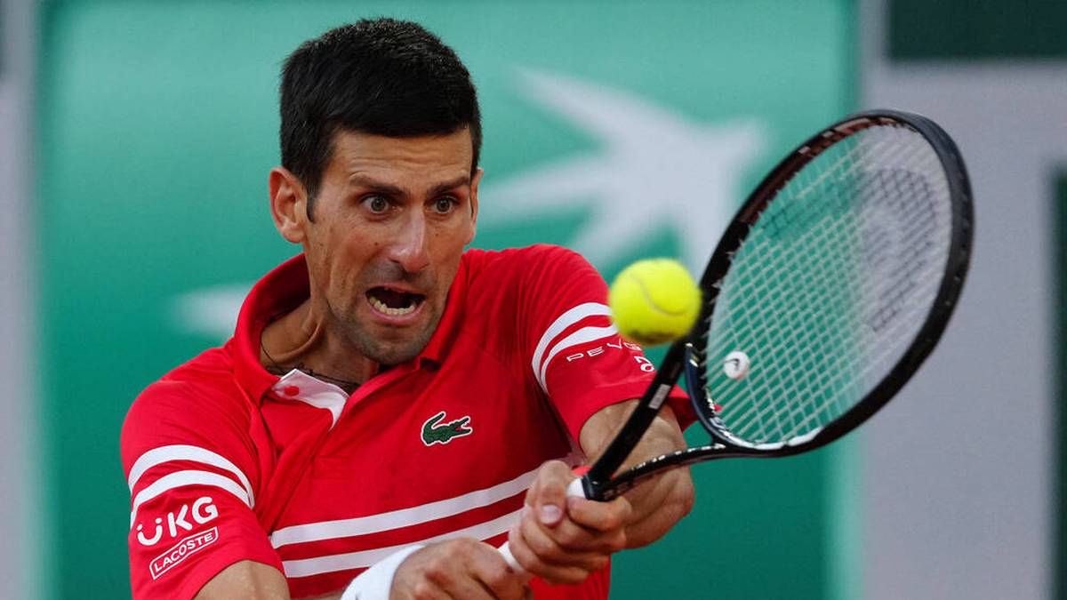 Die Tennis-Stars liefern sich ein Tennis-Duell der Extraklasse mit Höhen und Tiefen auf beiden Seiten. Der dritte Satz dauert ganze 92 Minuten, das Publikum durfte extra für die Partie länger bleiben