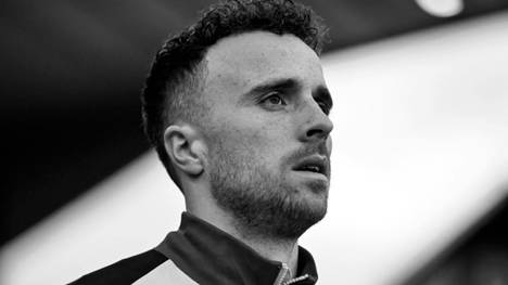 Liverpool- und Portugal-Star Diogo Jota verstarb im Alter von 28 Jahren bei einem Verkehrsunfall. Fans, Offizielle und Politiker verabschiedeten sich schweren Herzens von dem Familienvater.