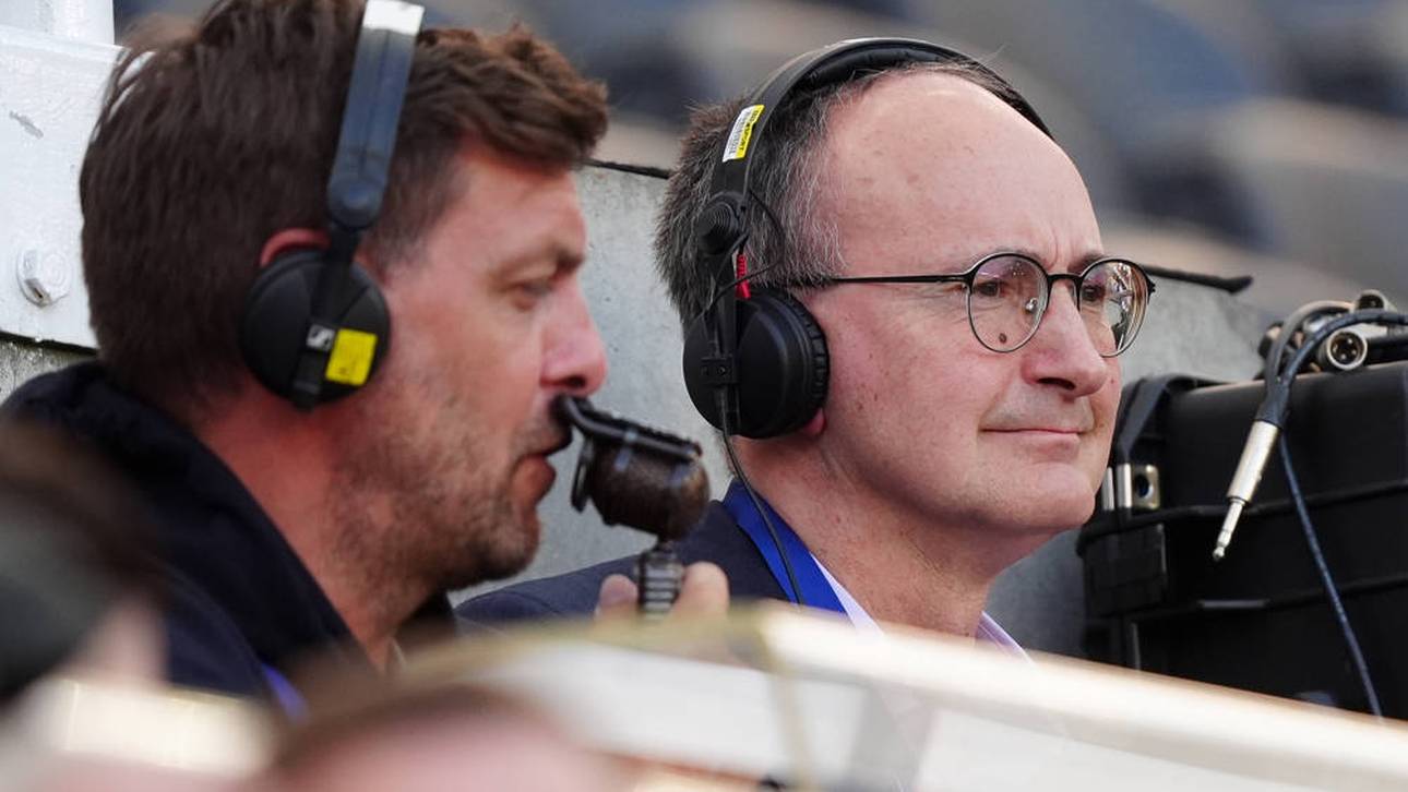 BBC-Sportjournalist John Murray (r.) kennt sich mit Manchester City bestens aus