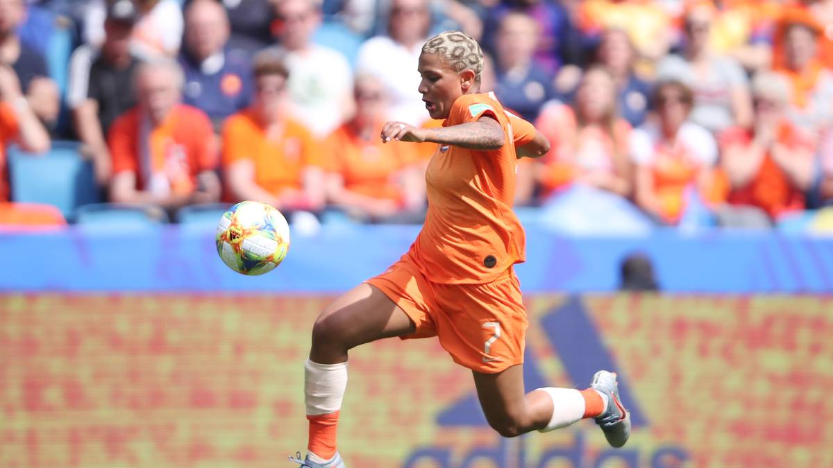 Glück gebracht hat ihr die Haarpracht bislang auf jeden Fall. Die Niederländerinnen rückten bis ins Viertelfinale vor