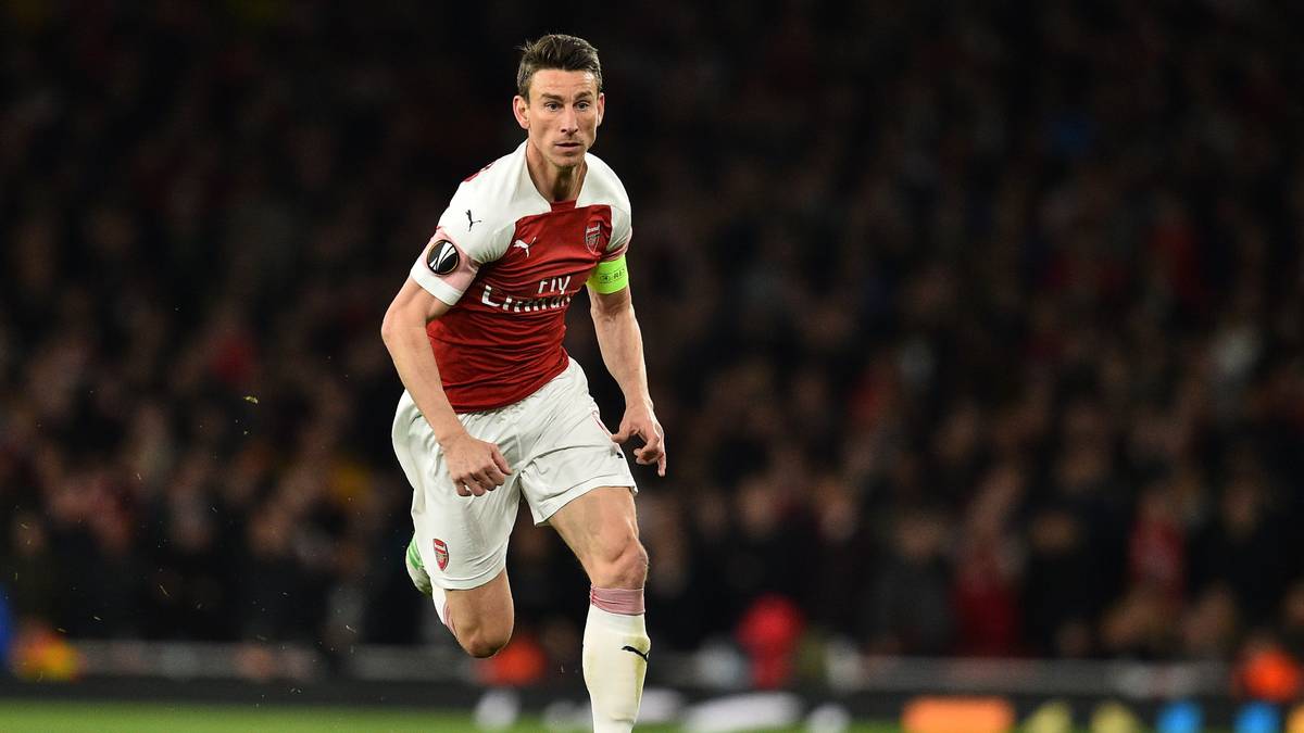 Da der Vertrag des Innenverteidigers 2020 ausläuft, sollen die Londoner bereit sein, ihn diesen Sommer zu verkaufen (Marktwert: 10 Millionen Euro). Neben Bayer Leverkusen gelten der AC Mailand, AS Monaco sowie Stade Rennes als mögliche Abnehmer