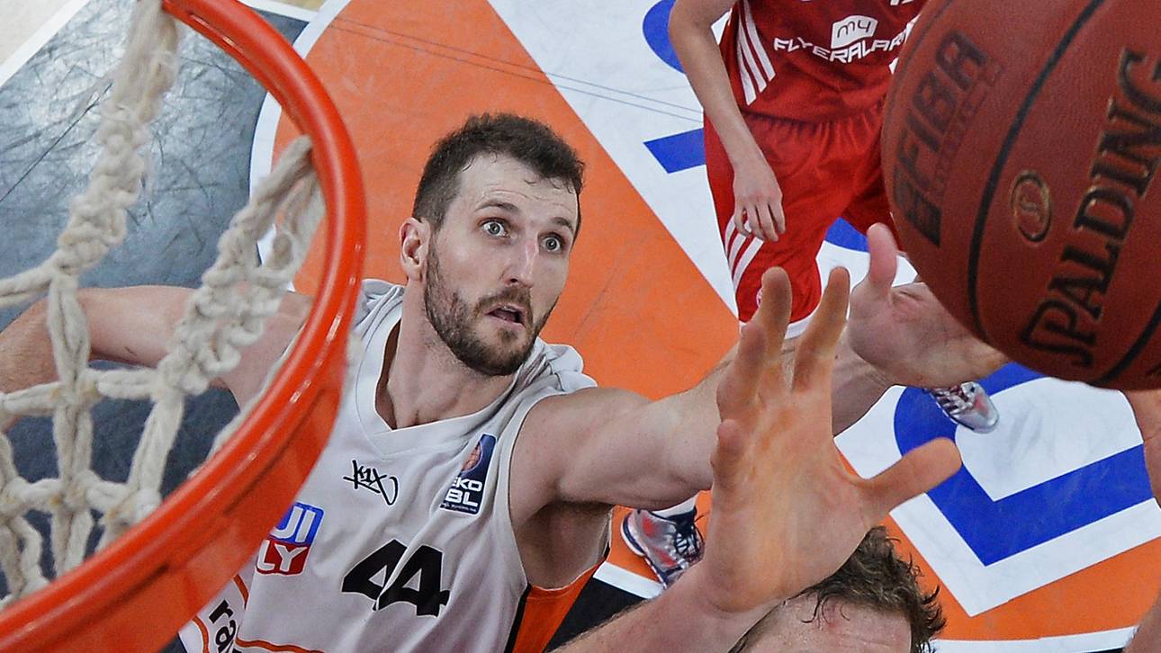 Hagen holt letzten Ausländer