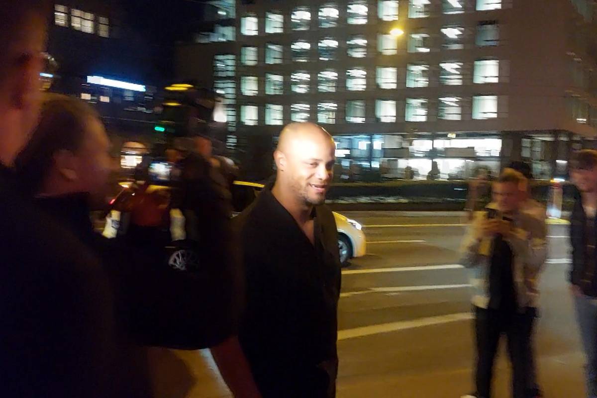Nach der Meisterfeier und dem ganz besonderen Abschied von Thomas Müller lud die Vereinslegende zur Party in der Münchner Innenstadt. SPORT1 Chefreporter Stefan Kumberger skizziert den Münchner Partyabend.