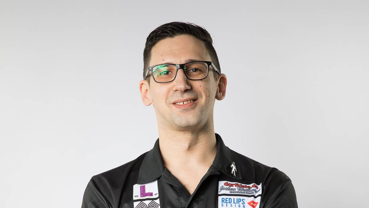 Wer sind die Favoriten und Überraschungskandidaten? Wie werden sich die deutschen, weiblichen und BDO-Teilnehmer schlagen? Gemeinsam mit TV-Experte und Profi Robert Marijanovic macht SPORT1 den Check