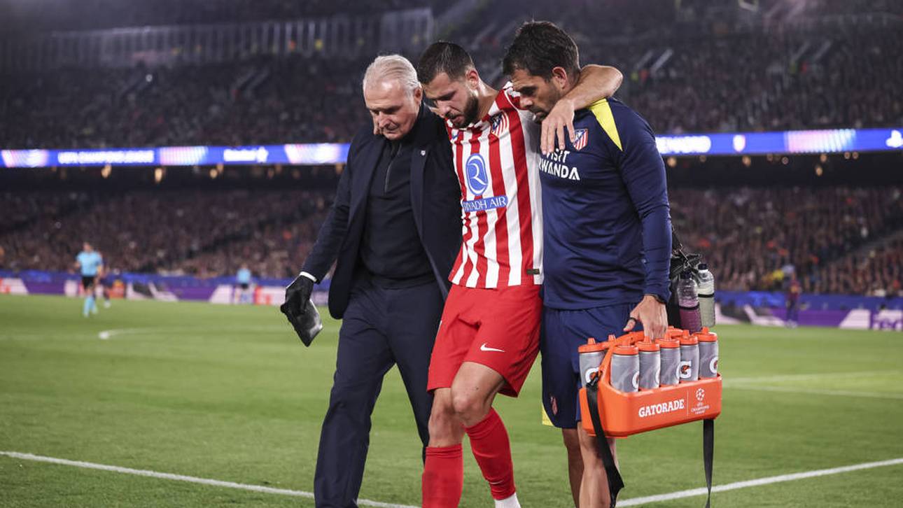 Dávid Hancko musste vom Feld begleitet werden 