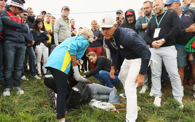 Ryder Cup 2018 Fan Verliert Augenlicht Nach Schlag Von Brooks Koepka