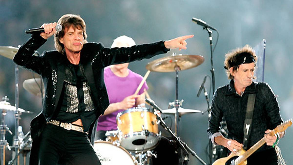 Beim Super Bowl XL rocken Mick Jagger (l.) und die Rolling Stones das Ford Stadium zu Detroit. Volle "Satisfaction" gibt es für Jerome Bettis und die Pittsburgh Steelers