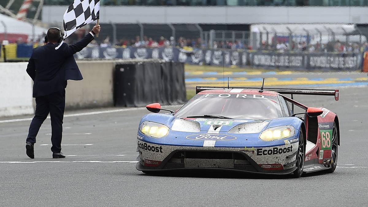 LMGTE PRO: 5,5 Liter Saugmotoren, ein Gewicht von mindestens 1245 Kilogramm und eine Tankkapazität von 90 Litern kennzeichnen die Rennserie aus. An den Start gehen neben Ferrari, Porsche und Ford auch zwei Aston Martins