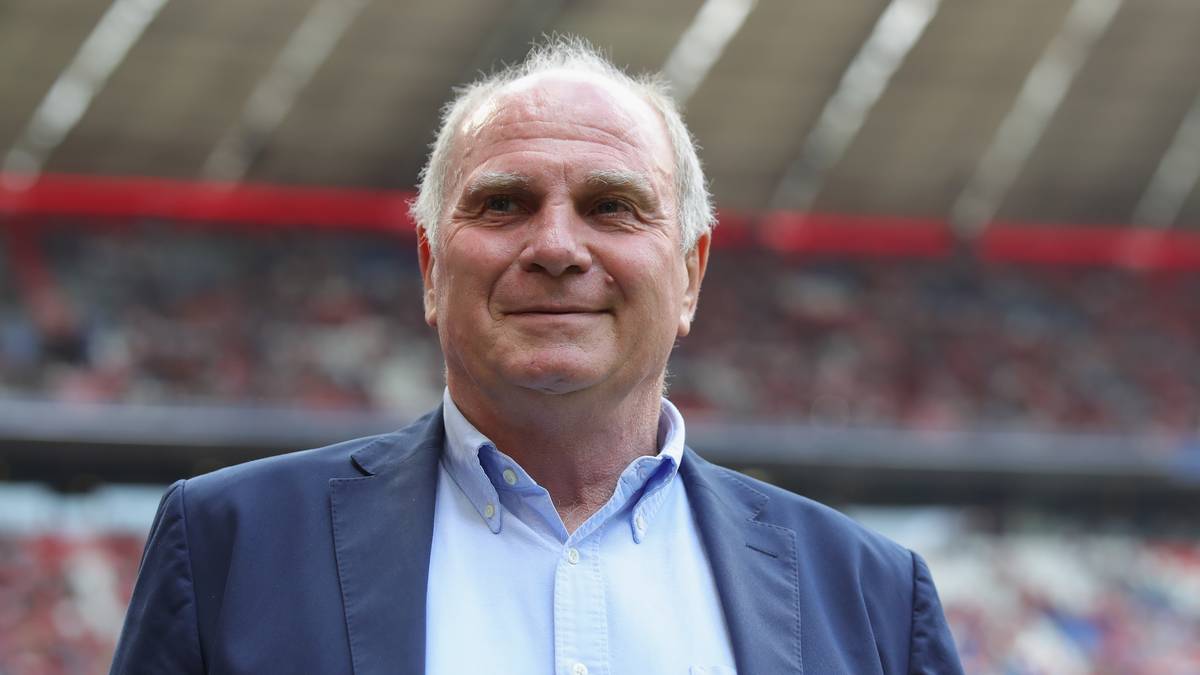 ...oder wen auch immer als Wunschtrainer einreden wollten: Ich bin mit der Entscheidung des FC Bayern München, Niko Kovac als neuen Trainer zu haben, der glücklichste Mensch der Welt. Ich bin davon überzeugt, dass wir mit ihm einen Trainer haben, mit dem wir sehr viel Spaß haben werden", sagt Hoeneß in der "AZ".