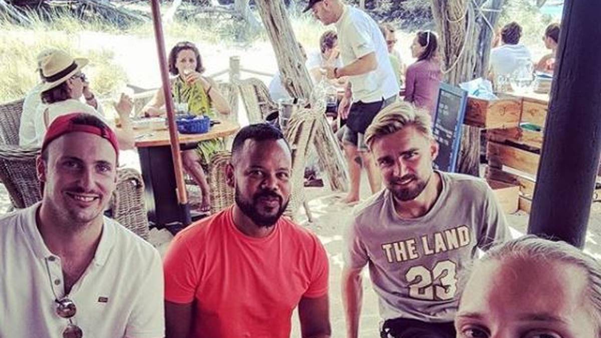 Auf Formentera vergnügt sich der ehemalige deutsche Nationalspieler Marcel Schmelzer