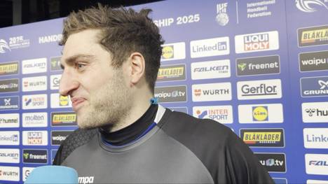 Die italienische Handball-Nationalmannschaft hat bei der Handball-WM gegen Tunesien gewonnen. Domenico Ebner kämpft deswegen im Interview nach der Partie mit den Tränen.