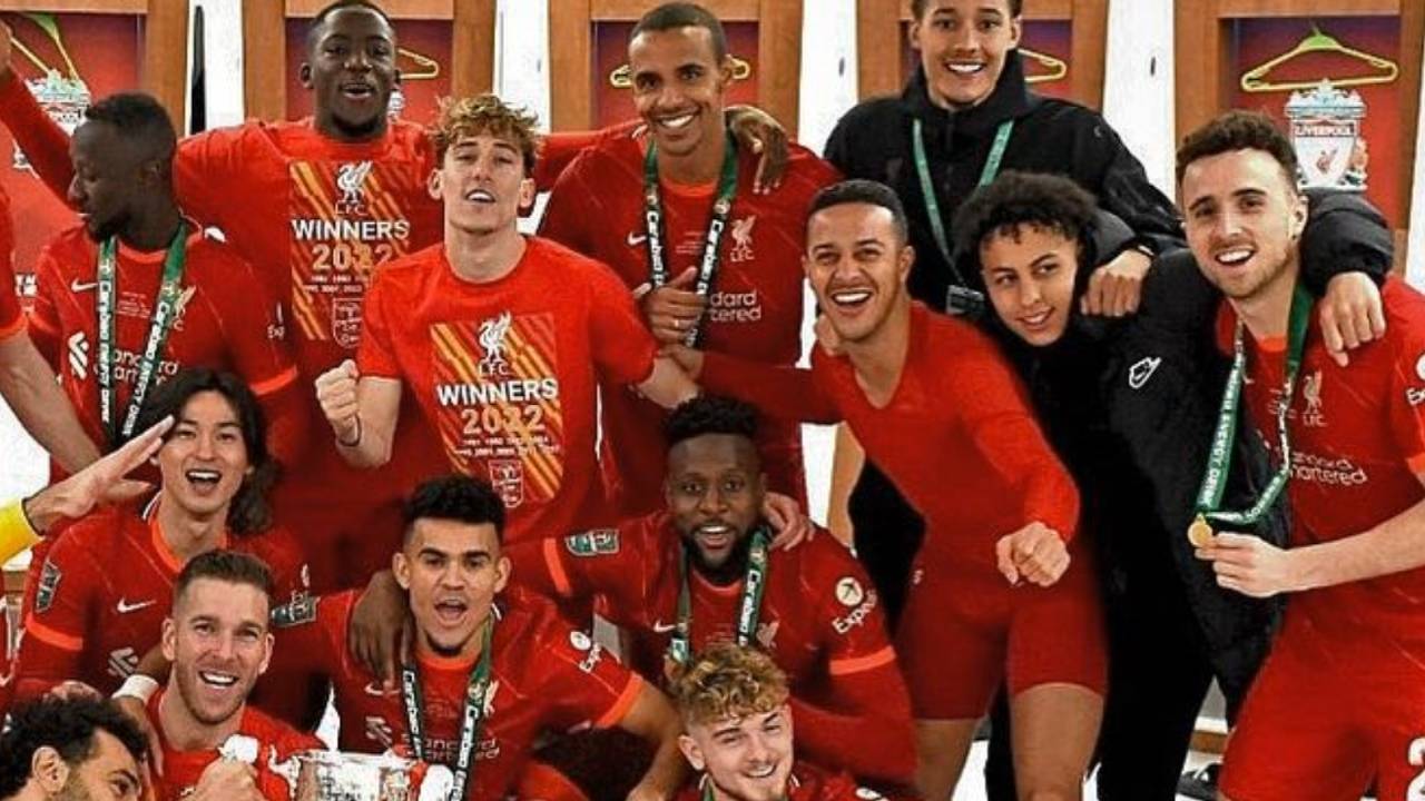EFL Cup: Thiago von FC Liverpool verletzt sich beim Aufwärmen