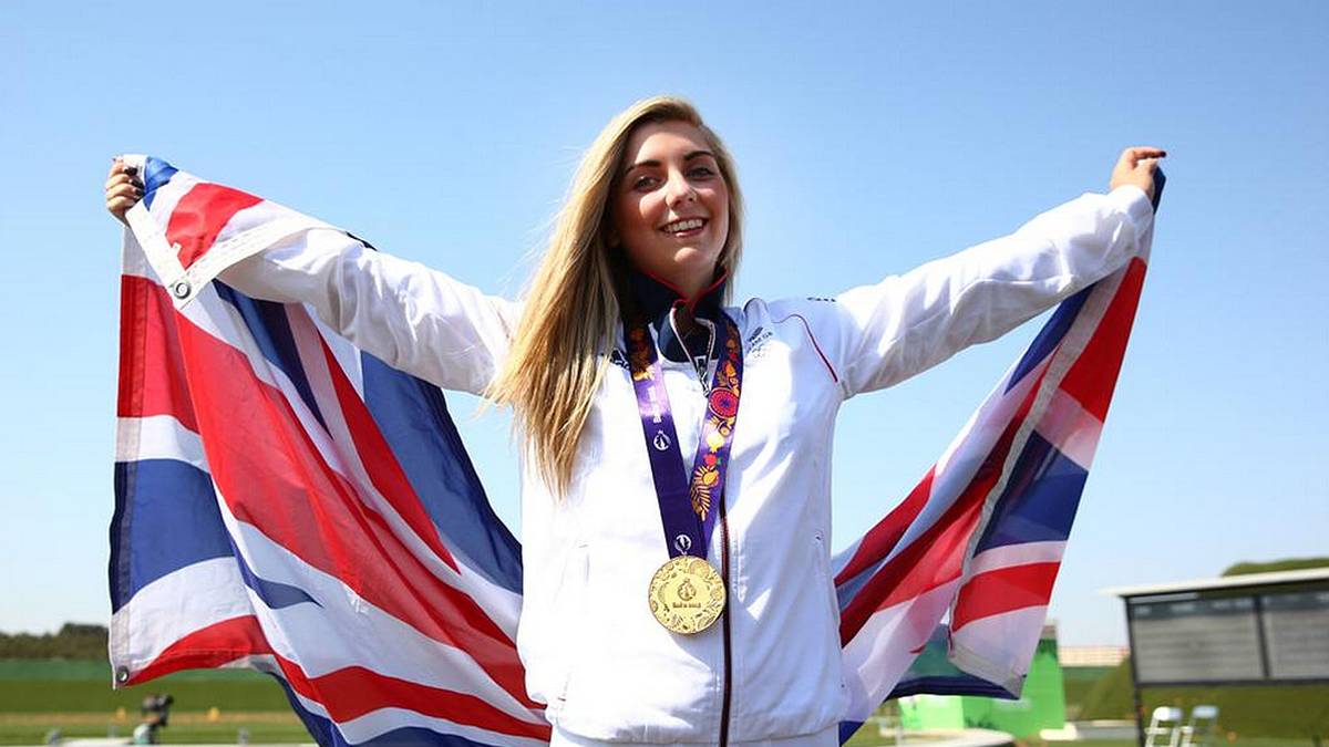Diese Dame ist die beste Tontaubenschützin Europas. Amber Hill freut sich über die Goldmedaille in der weiblichen Skeet-Konkurrenz