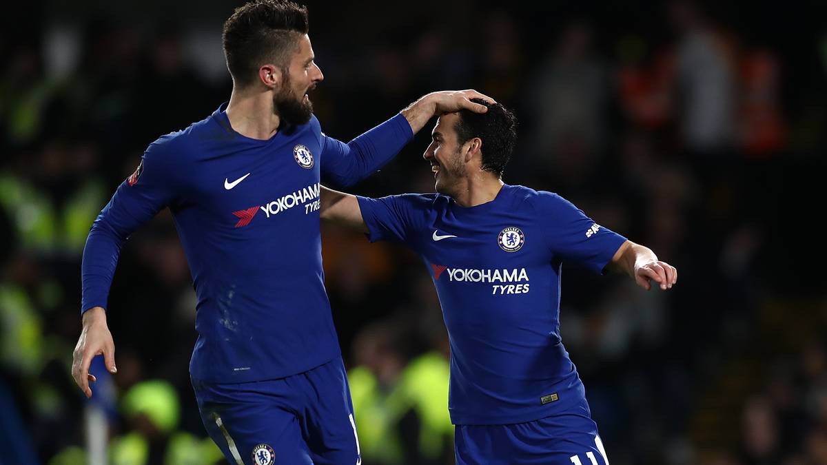 OLIVIER GIROUD & PEDRO (FC Chelsea): Die Verträge der beiden erfahrenen Offensivkräfte (Pedro ist 31 Jahre alt, Giroud 32) laufen aus. Doch kann sich ein Klub mit begrenzten Transfermöglichkeiten erlauben, sie in diesem Sommer abzugeben?