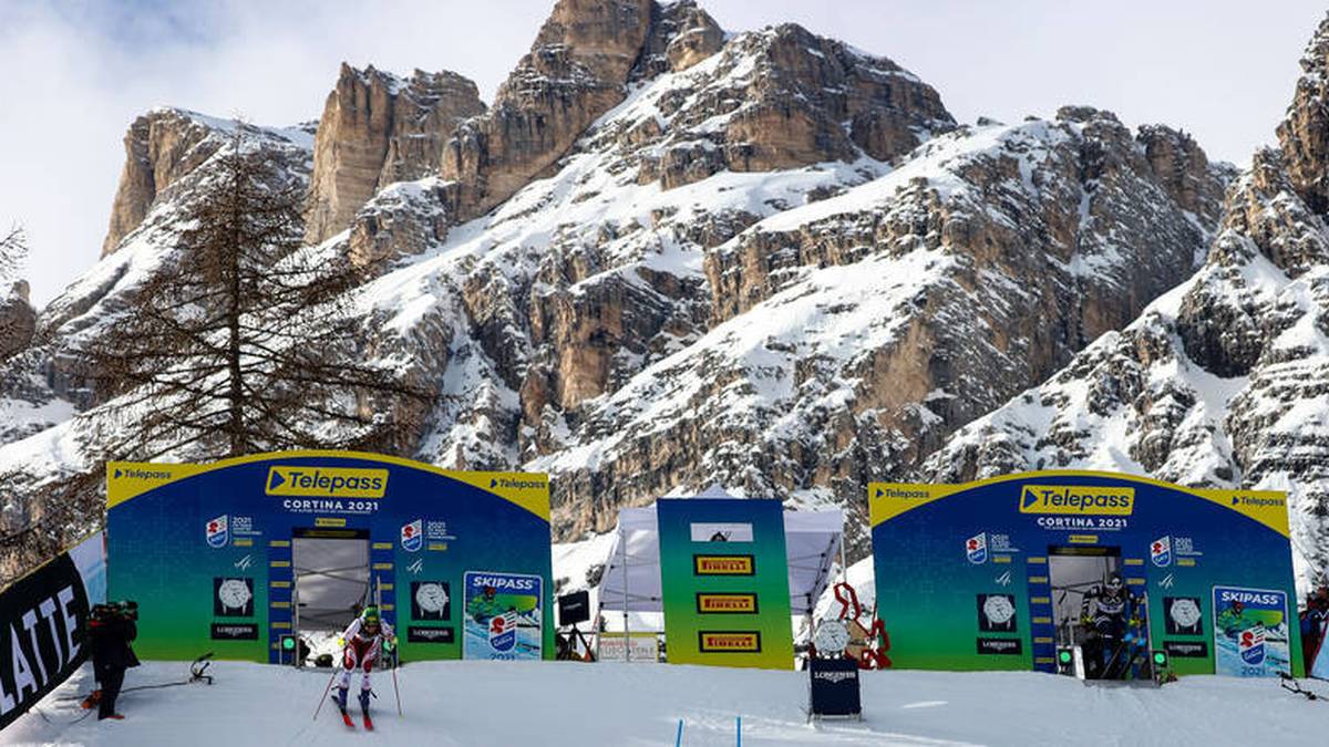 Katharina LIENSBERGER (AUT) during 2021 FIS Alpine World SKI Championships - Parallel Giant Slalom - Women, alpine ski race in Cortina (BL), Italy, February 16 2021 PUBLICATIONxINxGERxSUIxAUTxONLY Copyright: xLiveMedia LucaxTedeschix xIPAx xLiveMediax 0