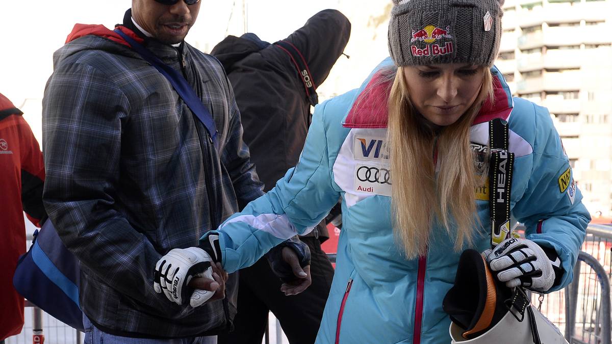 ...doch mit Hilfe seiner Freundin schafft es auch Woods doch noch unfallfrei bis zur Strecke