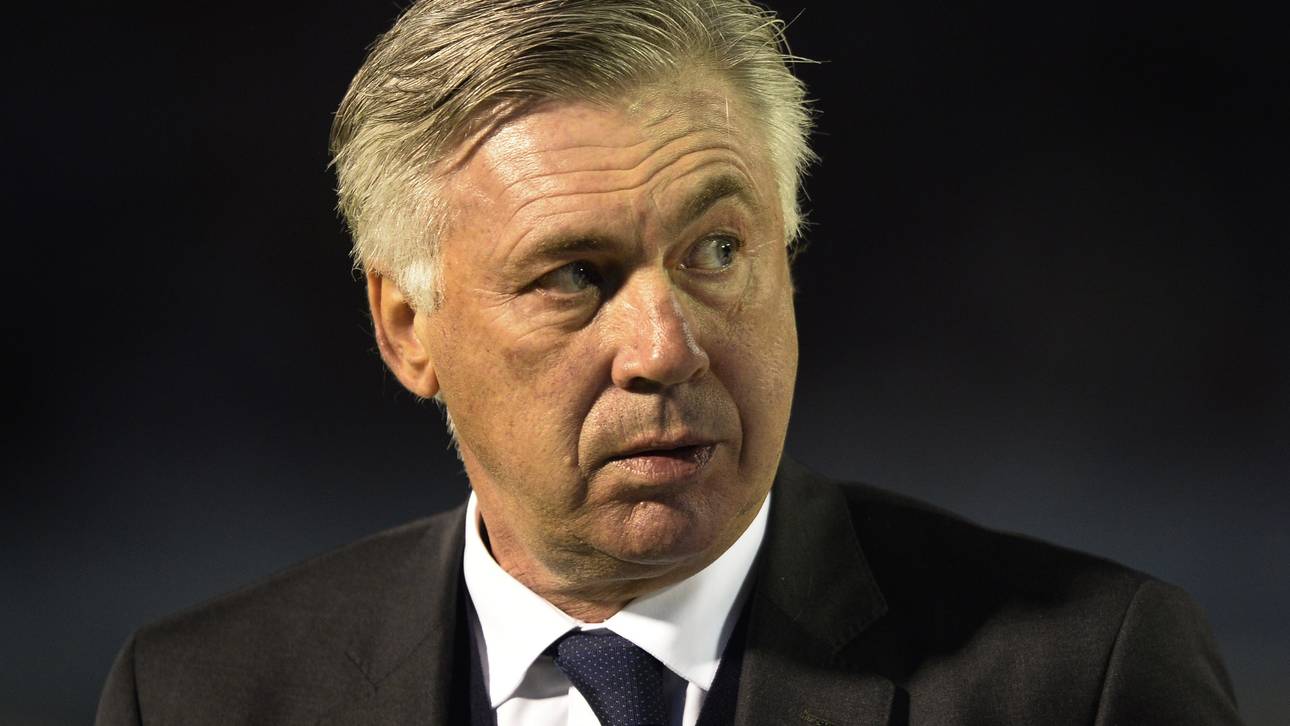 Ancelotti beobachtet Özil und Huth