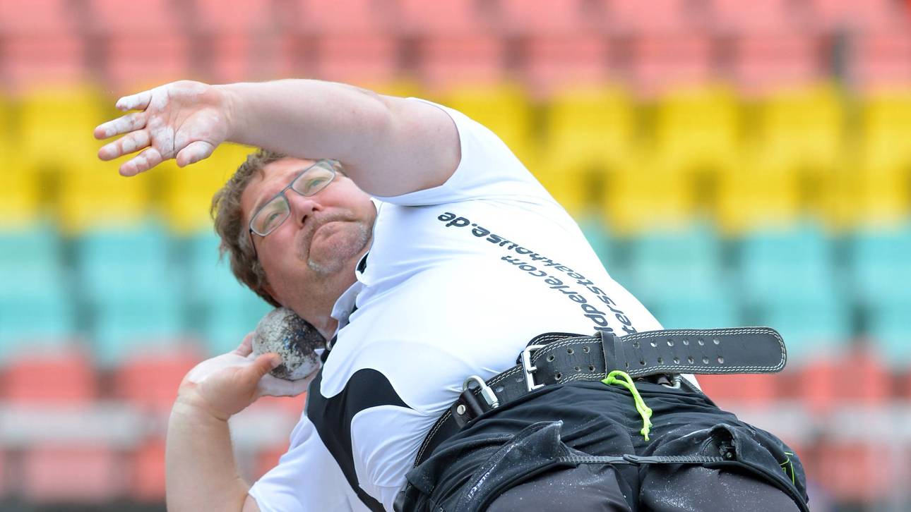 Scheil holt Gold im Kugelstoßen