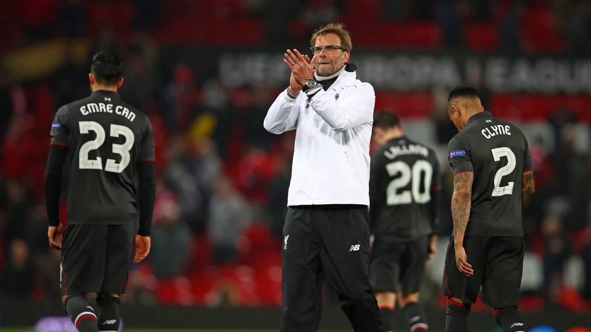 Währenddessen läuft es in der UEFA Europa League. Klopps Reds schalten ManUnited aus und ziehen ins Viertelfinale ein, wo seine alte Liebe Borussia Dortmund wartet. Es ist eine Reise in die Vergangenheit