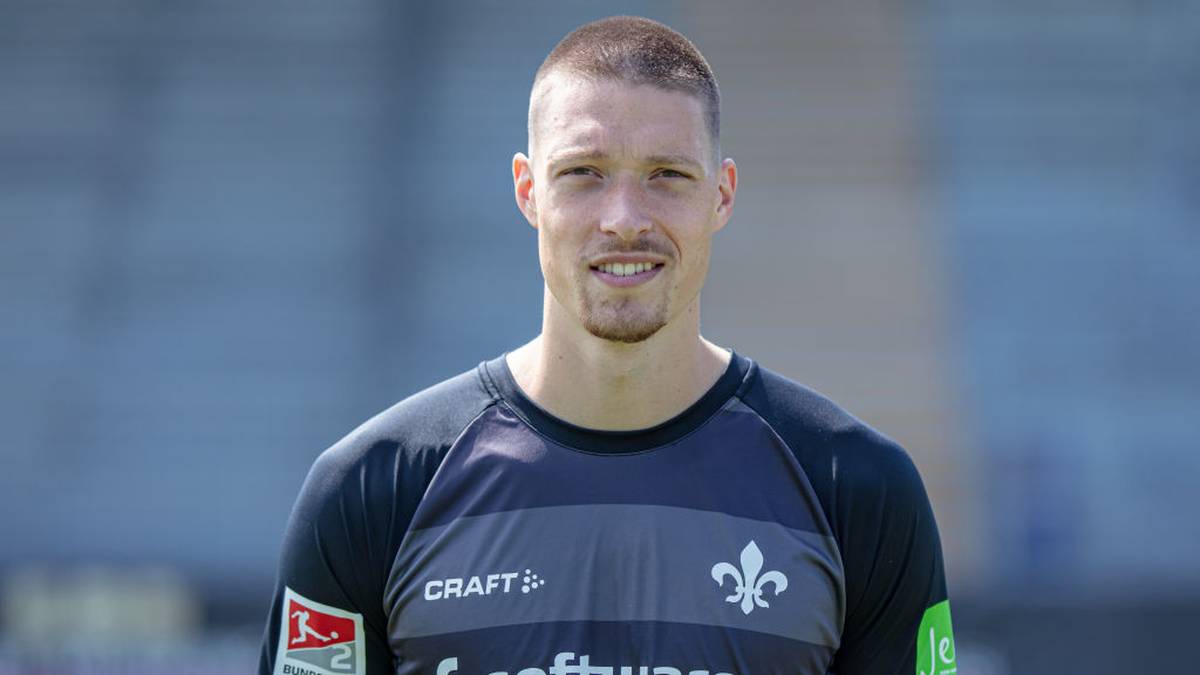 PLATZ 21: Florian Stritzel (SV Darmstadt 98): Weisse Westen: 2 - Gegentore: 12