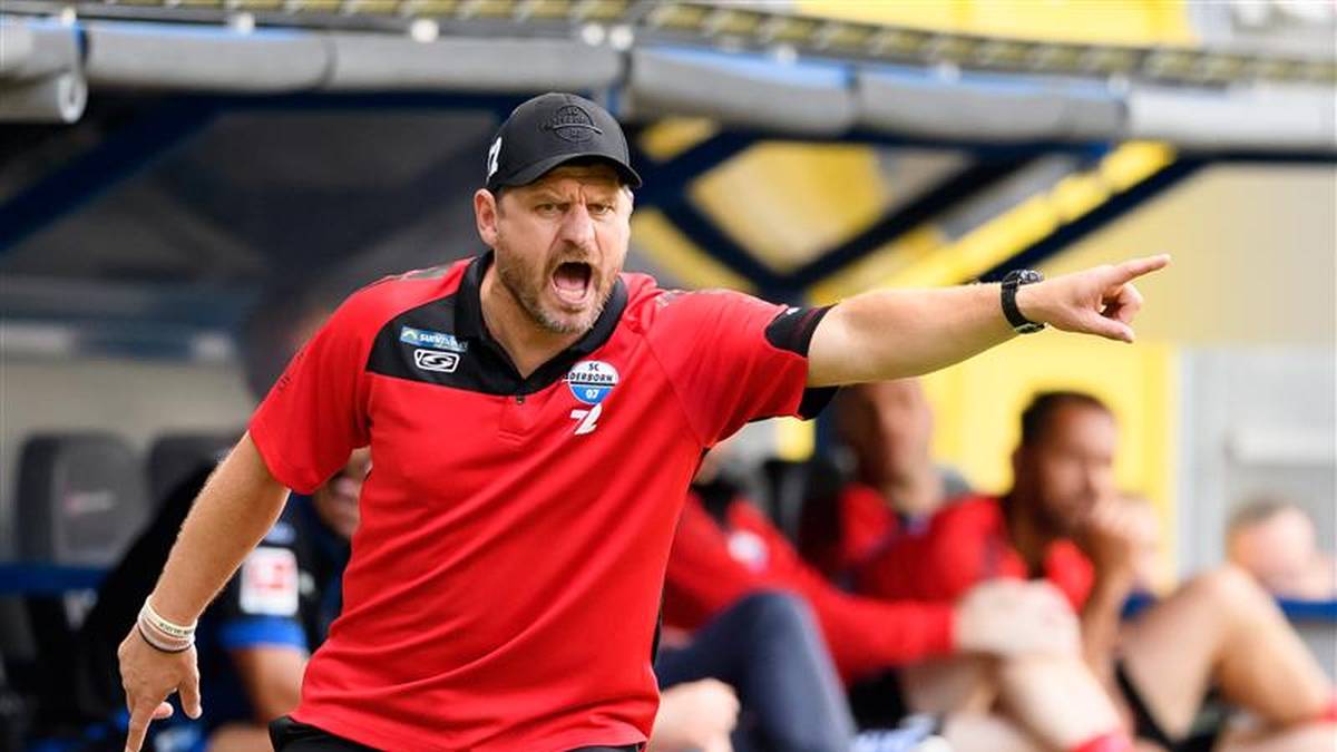 STEFFEN BAUMGART/SC PADERBORN: Die Westfalen schafften in der vergangenen Zweitliga-Saison zur Überraschung vieler die Rückkehr in die Bundesliga und ließen unter anderem den HSV hinter sich. Dass die Bundesliga ein anderer Gradmesser ist, war beim SCP allen klar