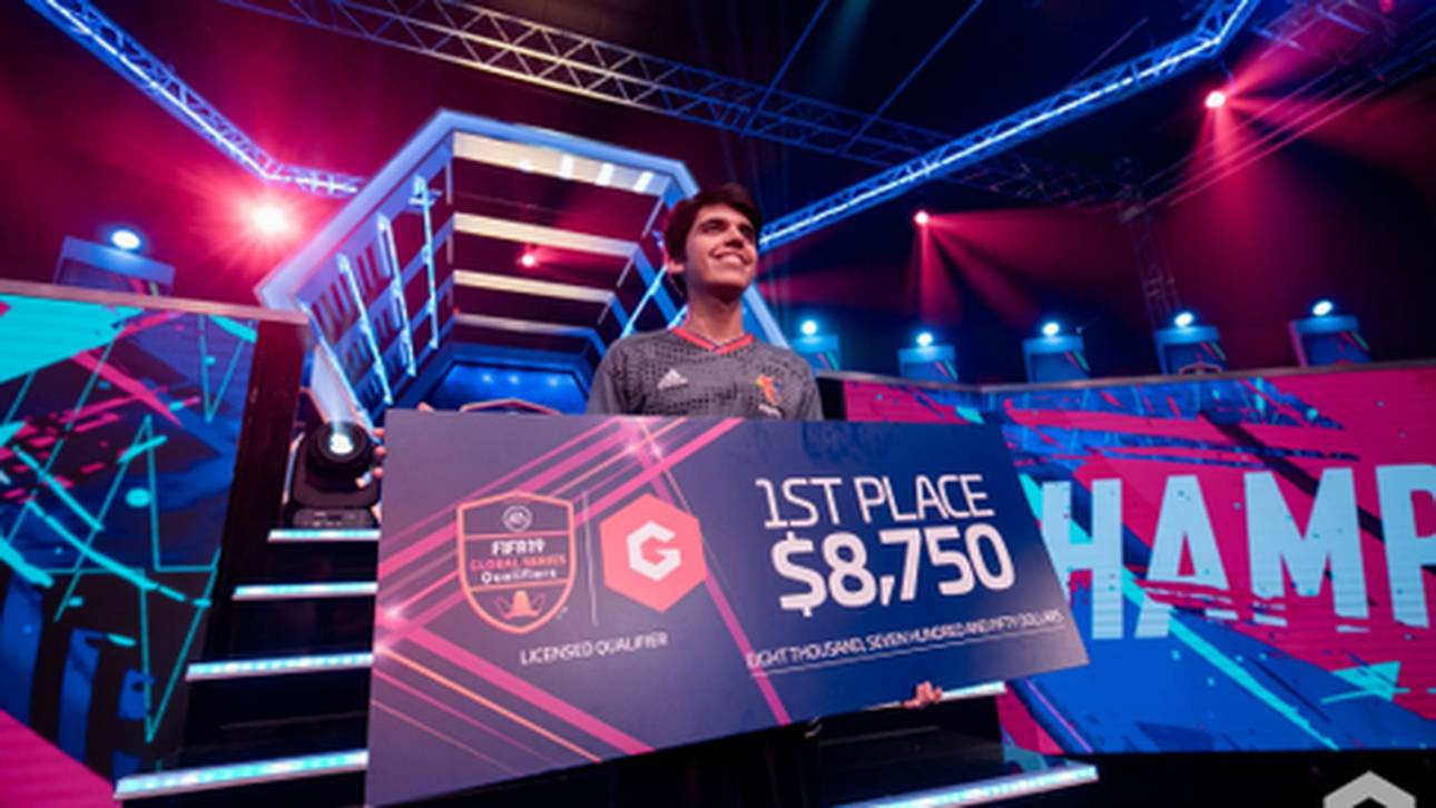 FIFA: Nicolas schreibt Geschichte