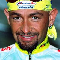 Bei der Tour de France 1998 schrieb Marco Pantani mit einer legendären Triumphfahrt gegen Jan Ullrich Geschichte, sechs Jahre später endete ein tiefer Fall infolge von Doping-Enthüllungen mit einem tragisch frühen Tod.