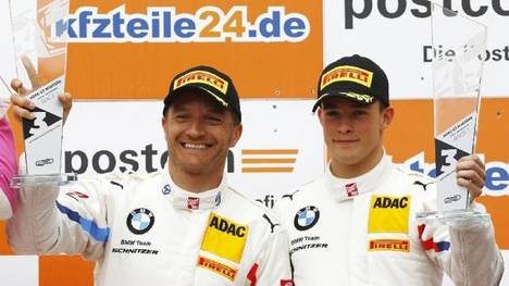 Timo Scheider (links) und Mikkel Jensen mischen im Titelrennen mit