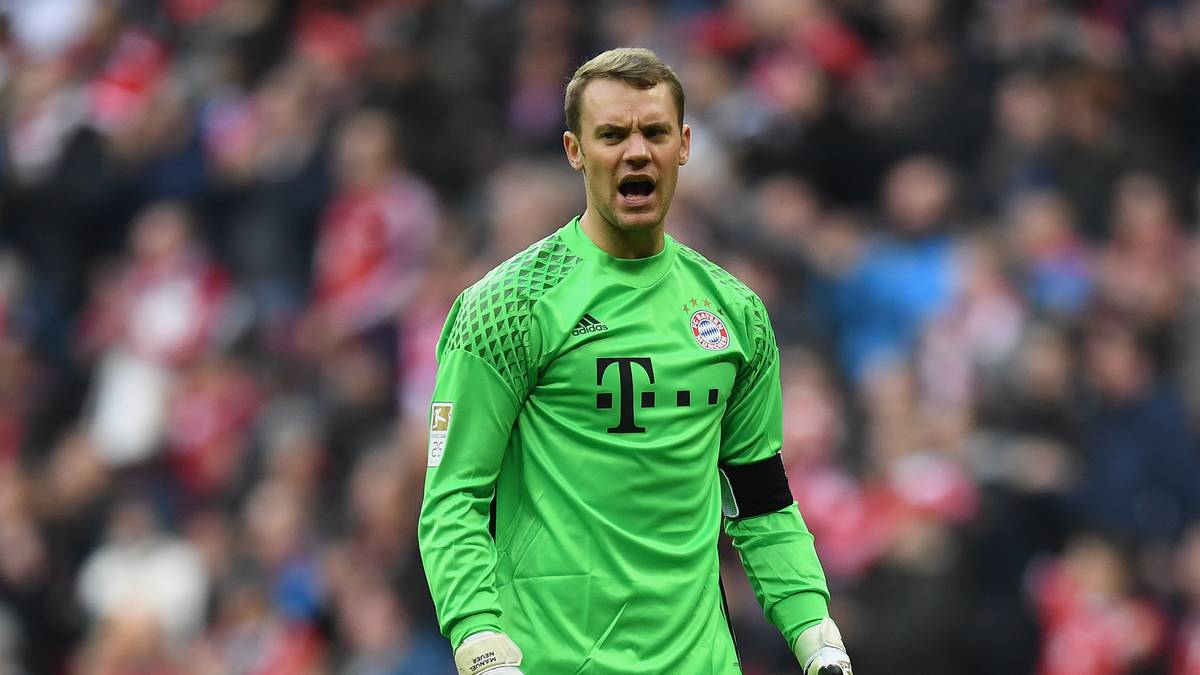Etwas weiter vorne als sein Teamkollege steht Welttorwart Manuel Neuer. Mit einem Gehalt von 12 Millionen Euro im Jahr belegt der ehemalige Schalker Platz fünf unter den deutschen Spielern