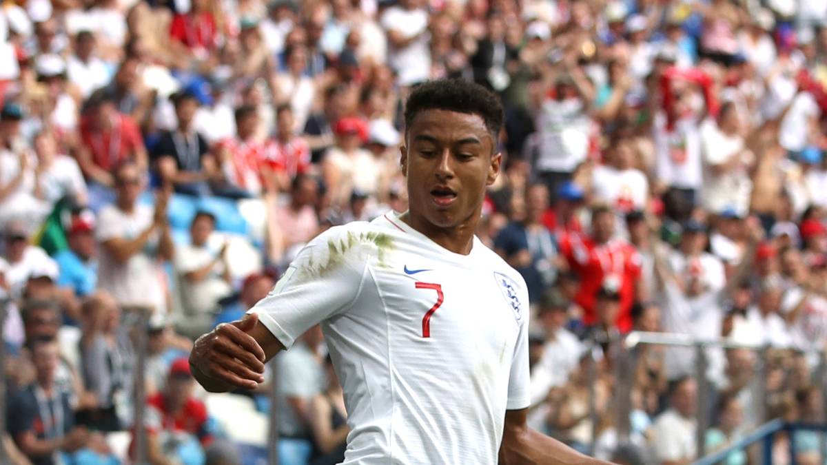 Richtig ausgeführt war sein Fortnite-Jubel aber beim haushohen Sieg gegen Panama zu sehen. Dort hüpfte der Engländer auf einem Bein und schwang dazu rhythmisch die Faust über den Kopf