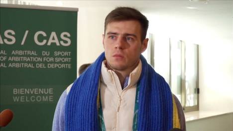 Der Ukrainer Vladyslav Heraskevych wurde von den Olympischen Winterspielen disqualifiziert. Ausgeschlossen wurde er wegen seinem Helm, der die Bilder von Ukrainerinnen und Ukrainern zeigt, die im Krieg gegen Russland gestorben sind. 