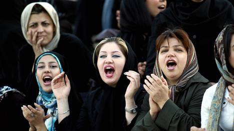 Künftig dürfen wohl nur Ausländerinnen im Iran ins Stadion