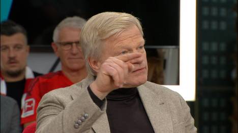 Im STAHLWERK Doppelpass stellt sich Torwart-Legende Oliver Kahn zahlreichen Fan-Fragen. 