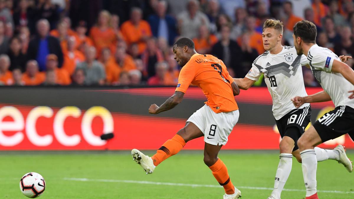 DEUTSCHLAND vs. NIEDERLANDE: 0:3 - Die sachte aufkeimende Hoffnung auf Besserung hatte sich spätestens nach dem zweiten Nations-League-Auftritt in Amsterdam aber wieder erledigt. "Oranje" beherrschte das Spiel fast über die gesamten 90 Minuten und führte den Dauer-Rivalen in der Schlussphase erst richtig vor