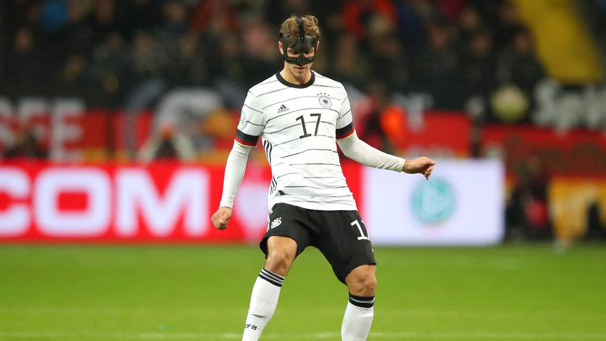 NIKLAS STARK (24): Der DFB-Pechvogel debütierte gegen Nordirland in der Innenverteidigung. Muss sich gegen Koch und Tah durchsetzen. EM-Chancen? "Wird man sehen. Ich werde aber alles dafür tun, um dabei zu sein. Es ist ein großer Traum", erklärte Stark auf SPORT1-Nachfrage