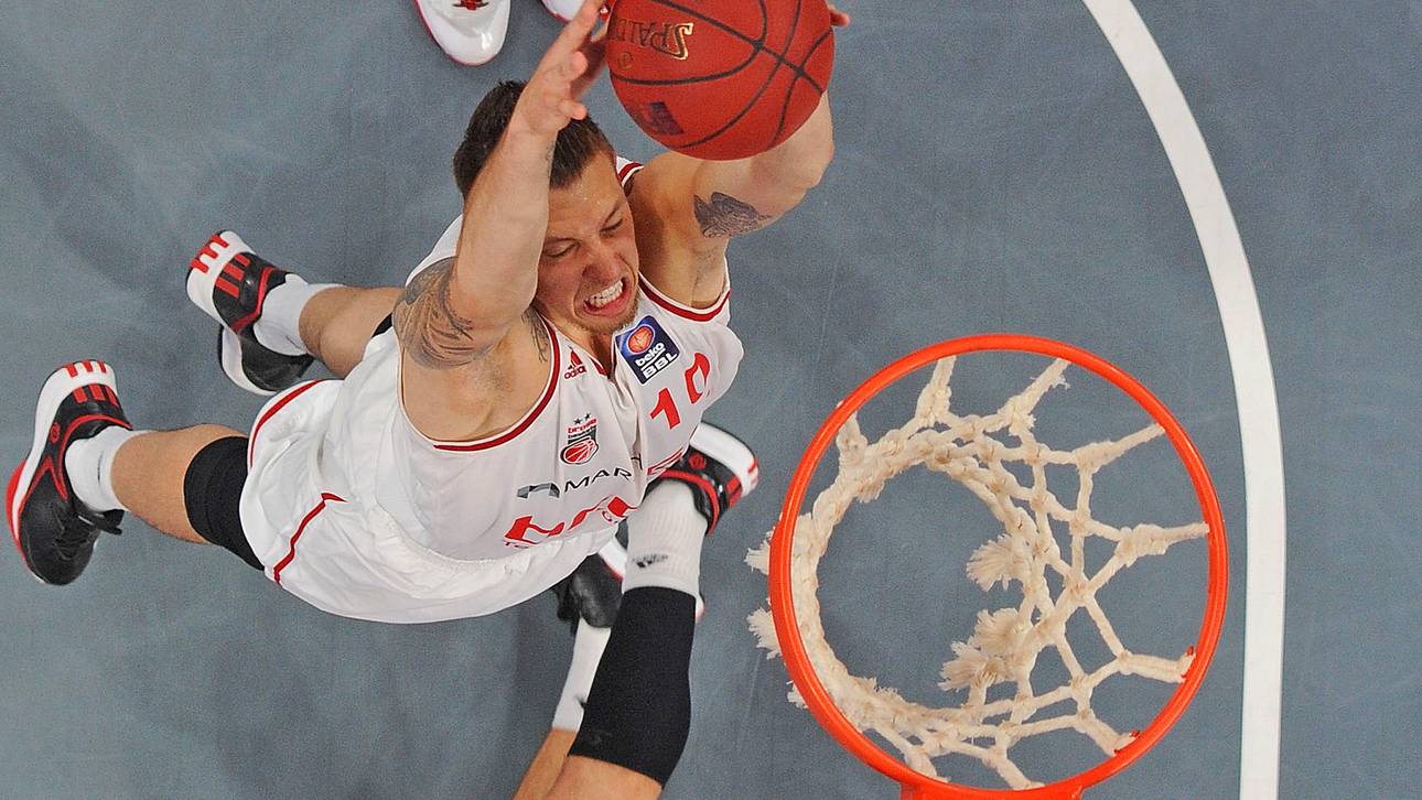 Bamberg bleibt an Spitzentrio dran