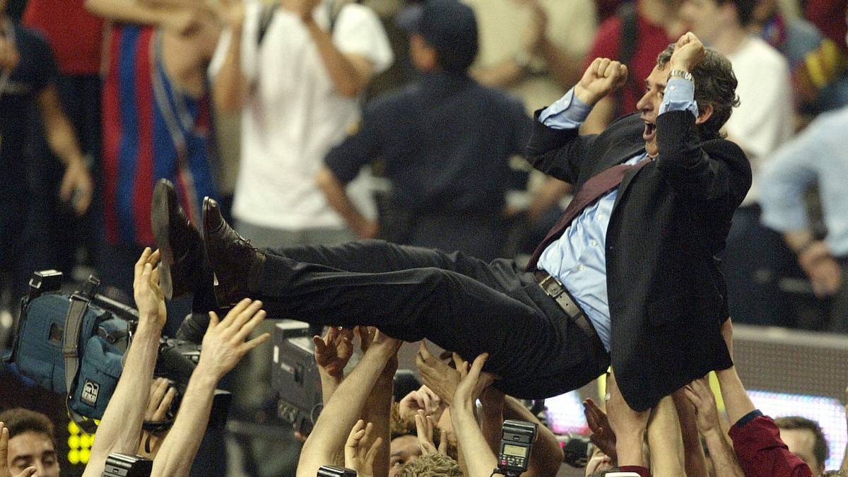 Pesic' Titelhunger auf Vereinsebene wird bald wieder gestillt. Er geht zum FC Barcelona, wo er 2003 das Triple gewinnt - bestehend aus Meisterschaft, Pokal und Euroleague. Nach einer weiteren Meisterschaft 2004 ist das Engagement bei Barca beendet